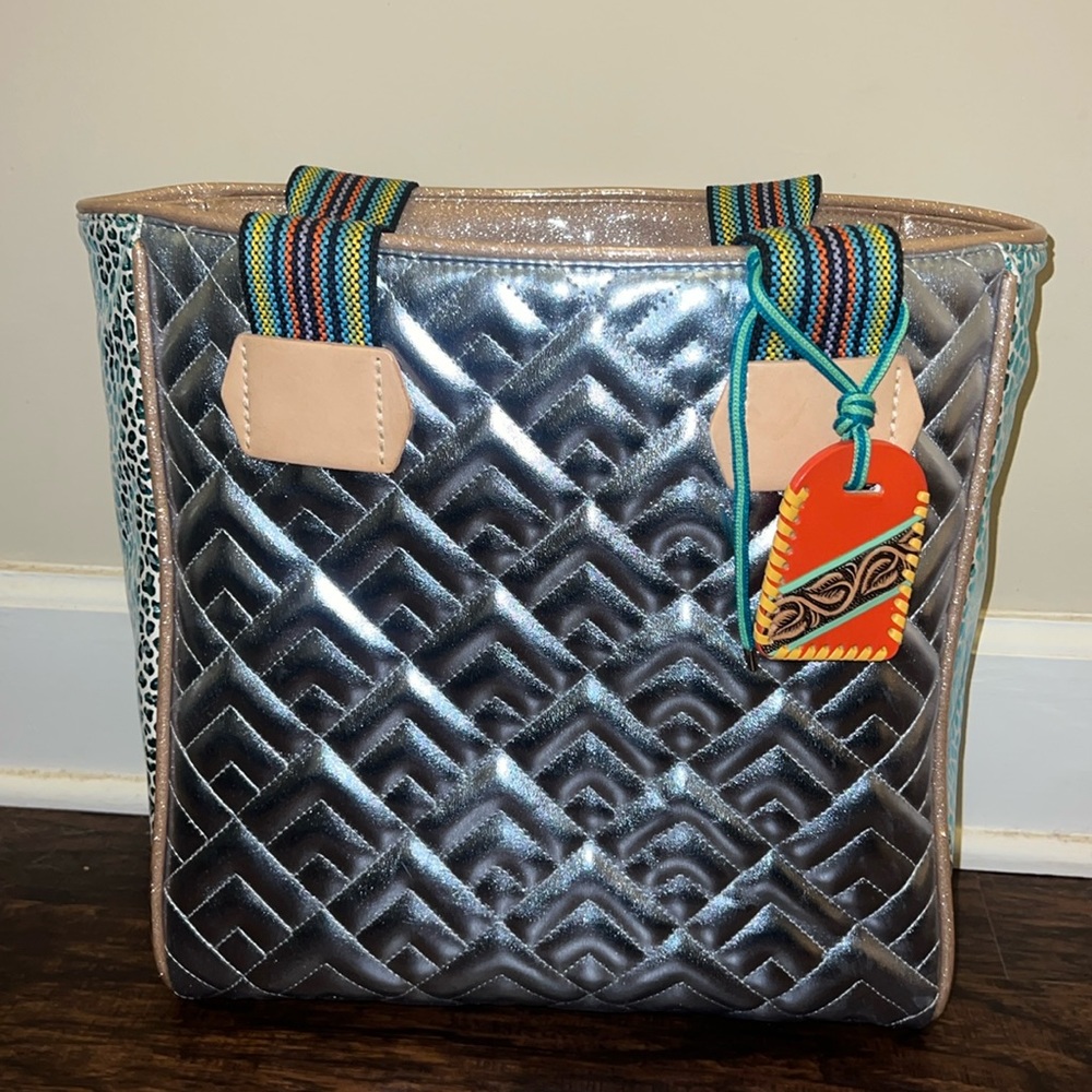 Consuela kat Classic tote